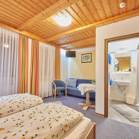 Gaestehaus Sonnenbichl Πανσιόν Μπερχτεσγκάντεν
